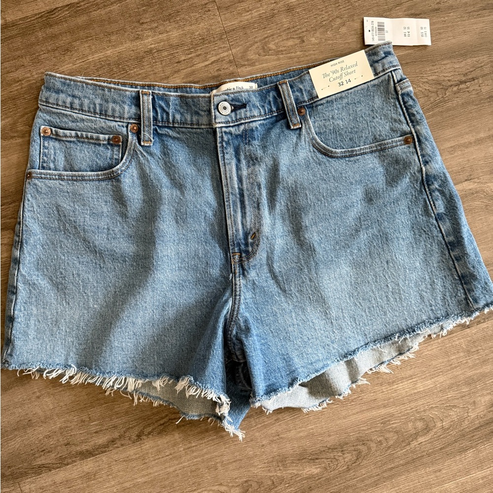 Abercrombie & Fitch High-Rise Relaxed Cutoff Denim Shorts Size 14